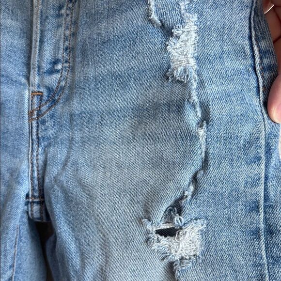 LEVIS Light Wash Distressed Wedgie Straight size 26 - Picture 3 of 5